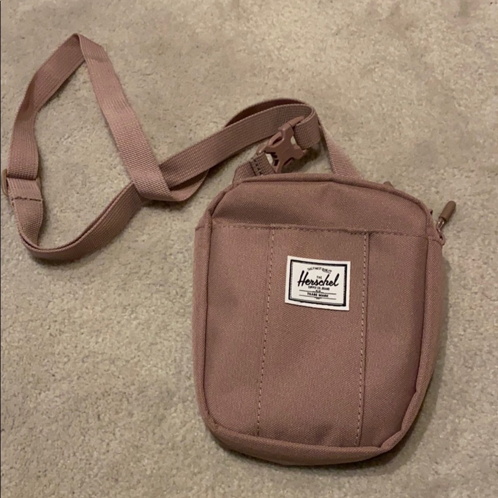 Herschel Satchel